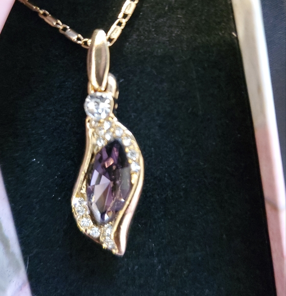 Necklace - Picture 3 of 7